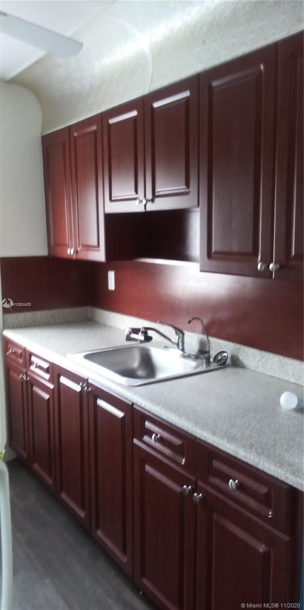 6191 SW 37th St in Davie, FL - Building Photo - Building Photo