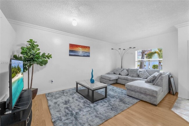 2218 SE 26th Ln in Homestead, FL - Building Photo - Building Photo