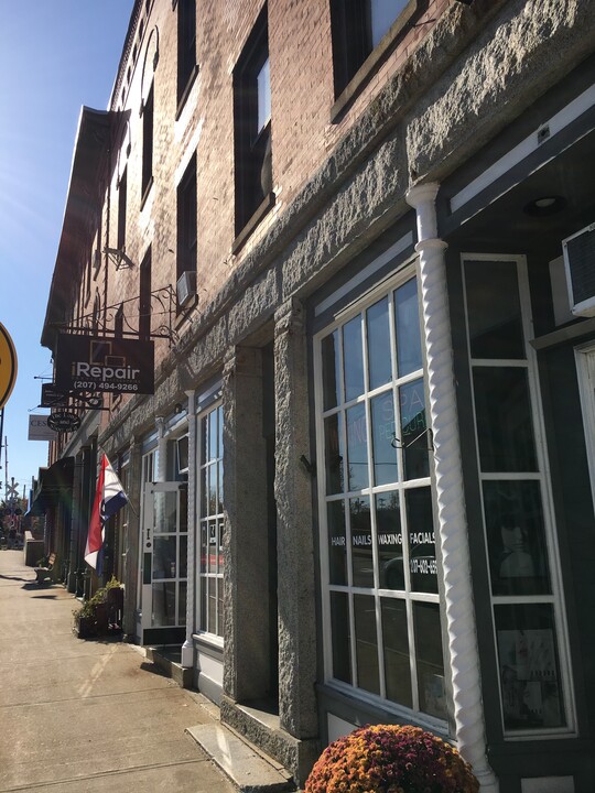 156 Main St, Unit 8 in Saco, ME - Building Photo