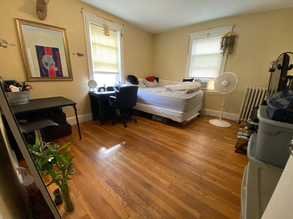 22 Chiswick Rd, Unit 1 in Boston, MA - Building Photo