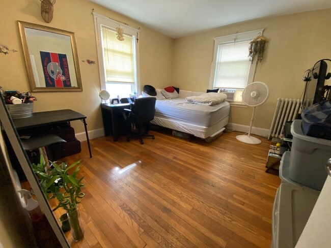 22 Chiswick Rd, Unit 1