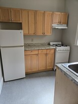 1198 Commonwealth Ave, Unit 8 Apartamentos