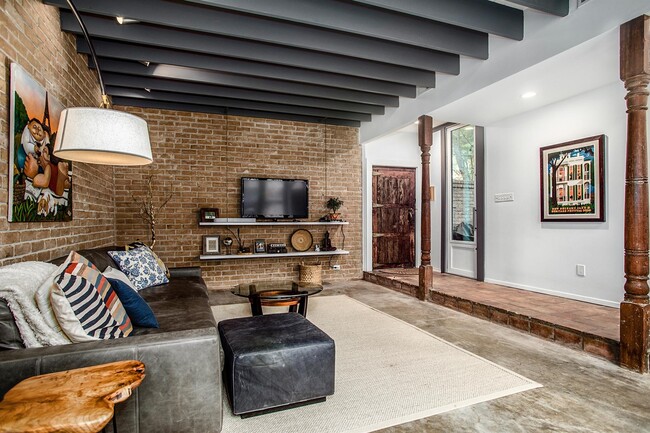 property at 1942 Indiana St