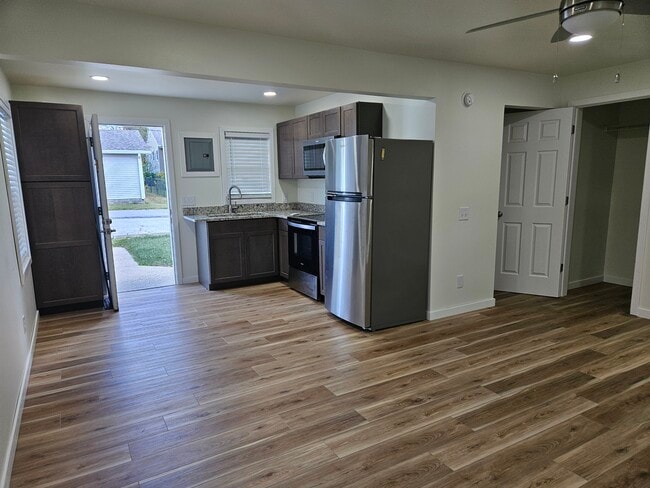 5044 Pulliam St, Unit 5044a