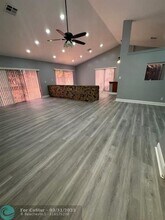 8340 NW 51st St in Lauderhill, FL - Building Photo - Building Photo