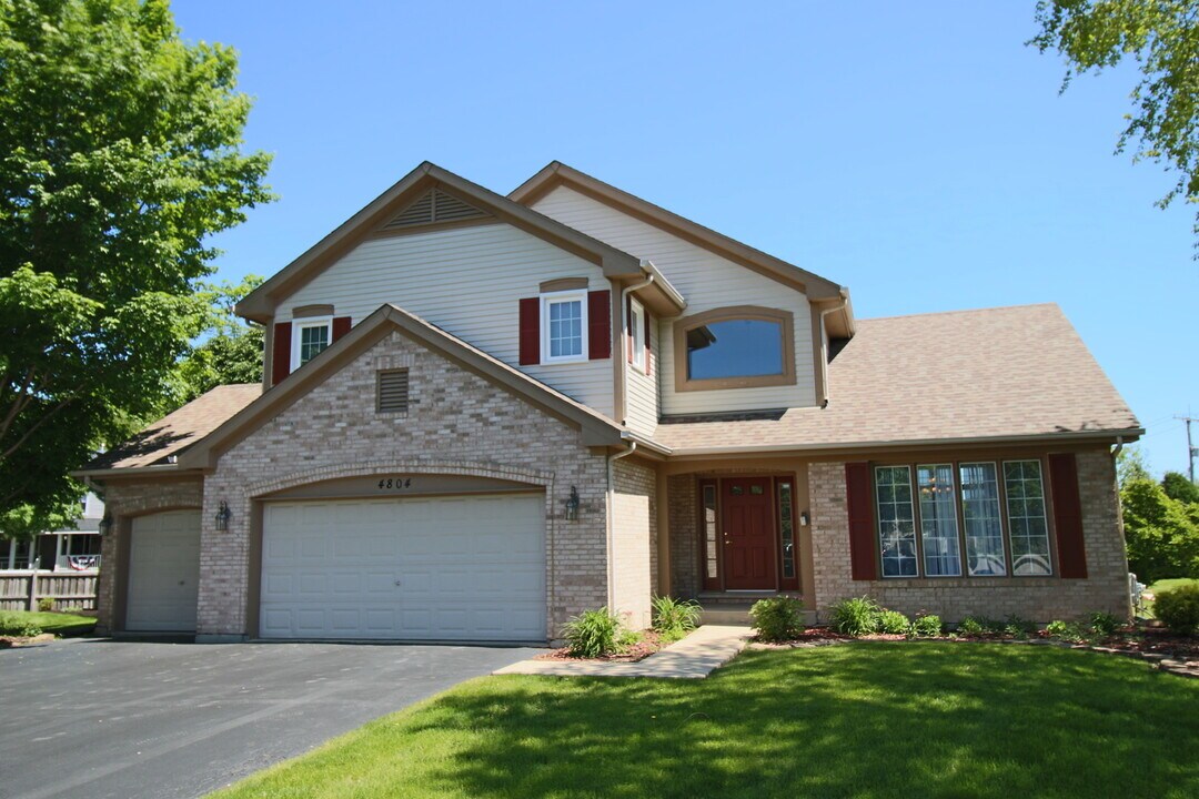 4804 Daggets Ct in Naperville, IL - Building Photo