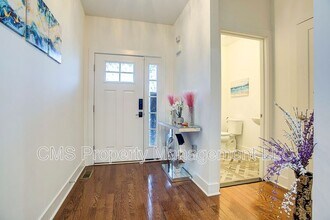 100 Valentino Dr in Old Bridge, NJ - Building Photo - Building Photo