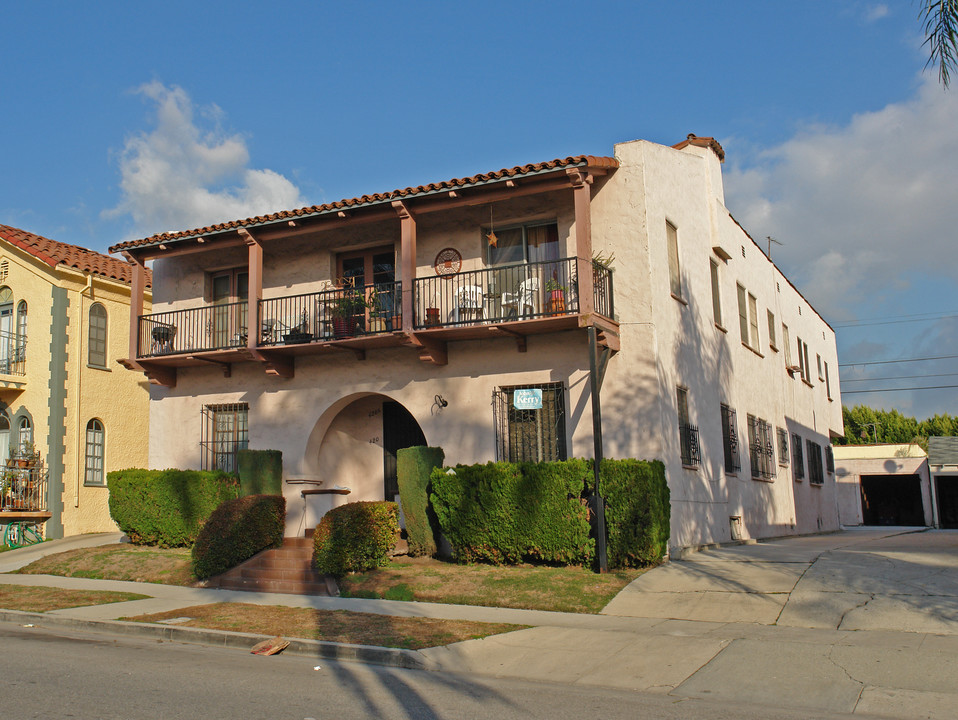 418 N Gardner St in Los Angeles, CA - Building Photo