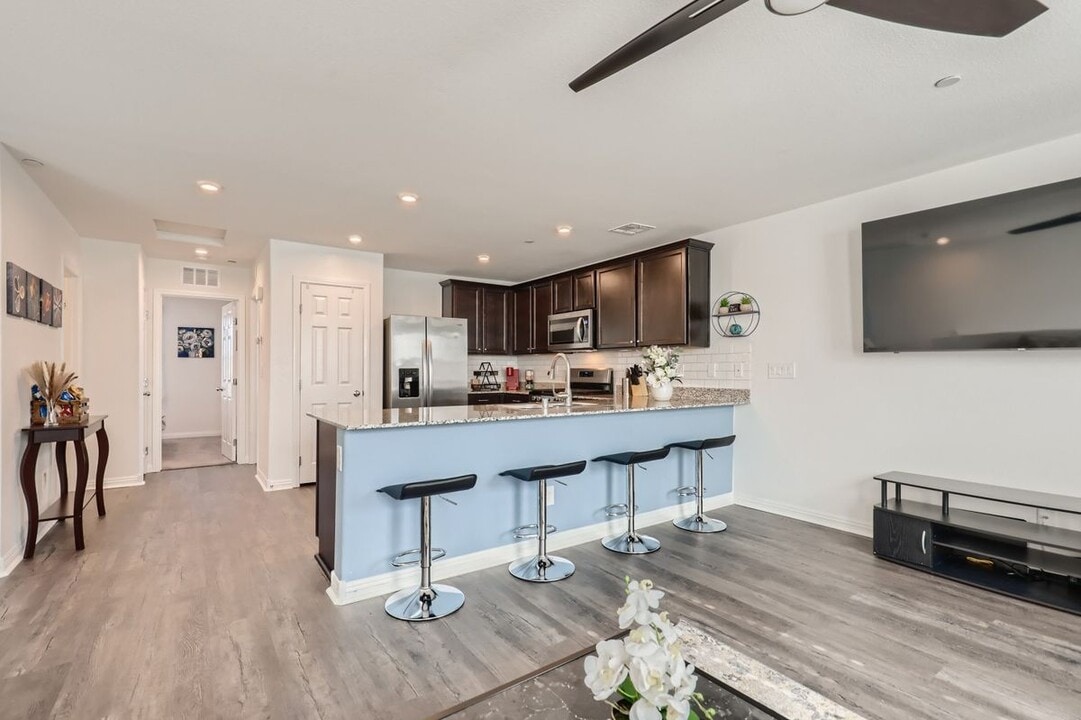4642 Ingleton Cir in Las Vegas, NV - Building Photo