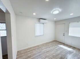 2820 32nd Ave, Unit B in Sacramento, CA - Building Photo