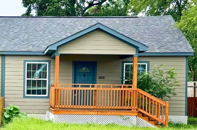 property at 406 McPhail St