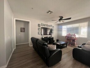 29264 Glasgow in Lake Elsinore, CA - Building Photo - Building Photo