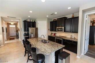 4147 Dutchess Park Rd in Ft. Myers, FL - Building Photo - Building Photo