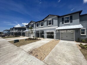 14244 Easy Goer St in Sun City Center, FL - Foto de edificio - Building Photo