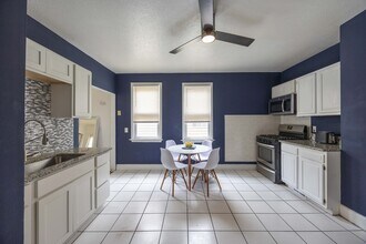 2061 Random Rd in Cleveland, OH - Building Photo - Building Photo