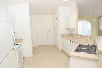 2728 Embers Pkwy W in Cape Coral, FL - Building Photo - Building Photo