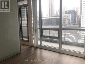 70 Temperance St in Toronto, ON - Building Photo - Building Photo