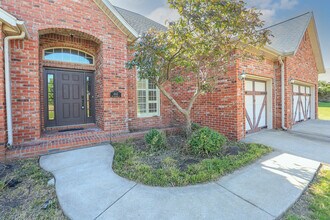 4002 SW Sycamore St in Bentonville, AR - Building Photo - Building Photo