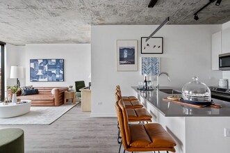 838 N Cleveland Ave in Chicago, IL - Building Photo - Building Photo