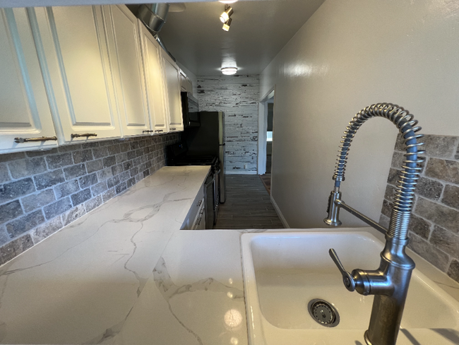 375 Bonair St in San Diego, CA - Building Photo - Building Photo