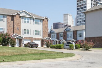 Riverbend Gardens in Tulsa, OK - Building Photo - Building Photo