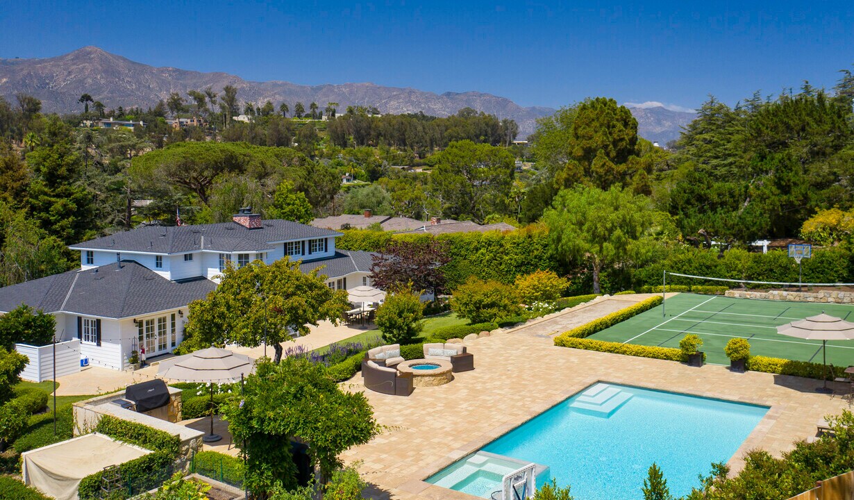 743 Woodland Dr in Santa Barbara, CA - Building Photo