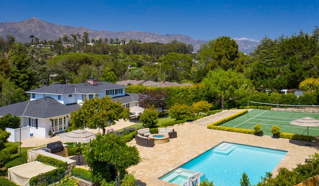 property at 743 Woodland Dr