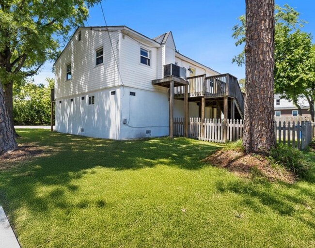 4000 Mayflower Rd in Norfolk, VA - Building Photo - Building Photo