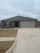 539 SE 4th St in Newcastle, OK - Building Photo - Building Photo