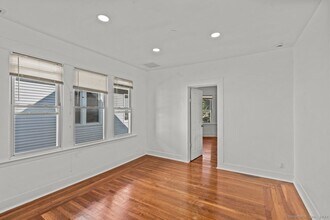 56 Blake St in New Haven, CT - Building Photo - Building Photo