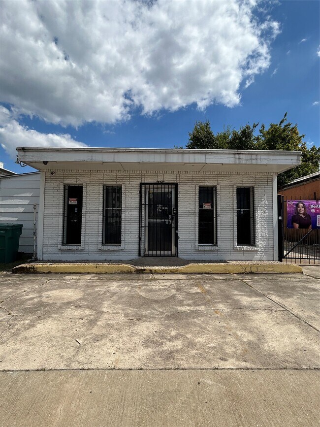 1804 N Main St in Houston, TX - Building Photo - Building Photo