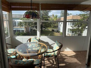 2950 SE Ocean Blvd in Stuart, FL - Foto de edificio - Building Photo