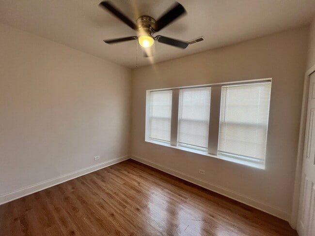 8246 S Racine Ave in Chicago, IL - Building Photo - Building Photo