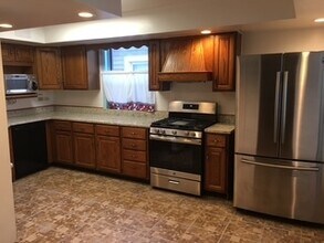 2445 W Cortland St in Chicago, IL - Building Photo - Building Photo