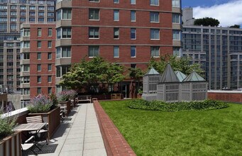 1501 Lexington Ave in New York, NY - Building Photo - Building Photo