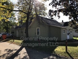 237 10th Ave in Eau Claire, WI - Building Photo