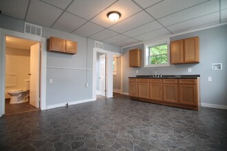 50 Reservoir St in Cohoes, NY - Foto de edificio - Building Photo