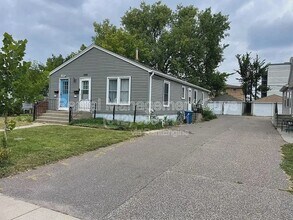 1219 Oxford St in Hopkins, MN - Building Photo - Building Photo