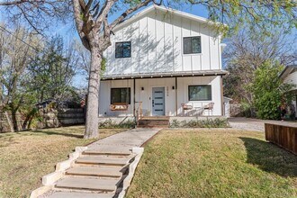 2936 E 14th St in Austin, TX - Building Photo - Building Photo