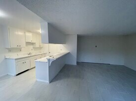 2131 1/2 S Broden St in Anaheim, CA - Building Photo