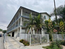 3325 Andrita St, Unit J in Los Angeles, CA - Building Photo