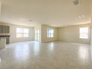 495 Lily Ln in Davenport, FL - Building Photo - Building Photo