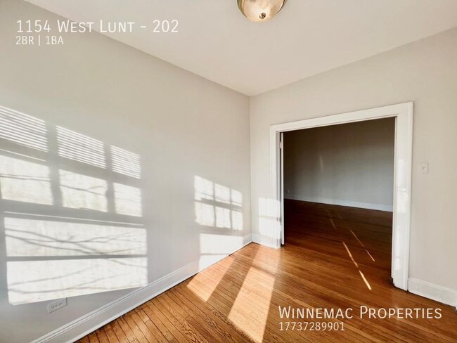 1154 W Lunt Ave in Chicago, IL - Building Photo - Building Photo