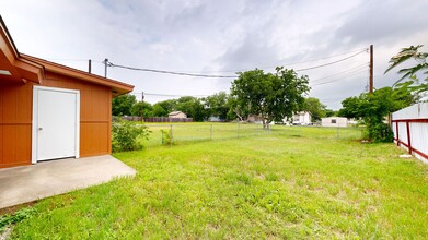 209 W Dove Ln in Harker Heights, TX - Building Photo - Building Photo