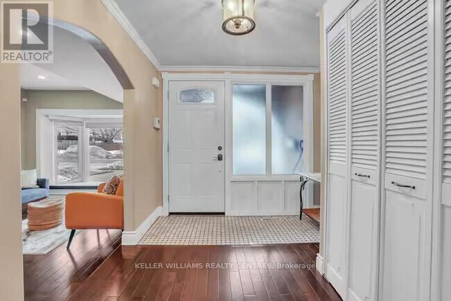 12 Deerpark Dr in Barrie, ON - Building Photo - Building Photo