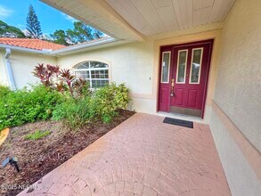 13 Edgewater Dr in Palm Coast, FL - Building Photo - Building Photo