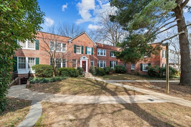 property at 2011 Key Blvd