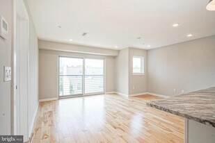 1710 Cambridge St in Philadelphia, PA - Building Photo