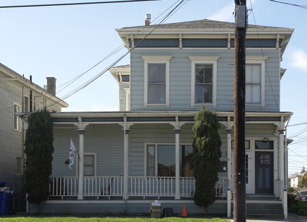 2000-2002 Pacific Ave in Alameda, CA - Foto de edificio