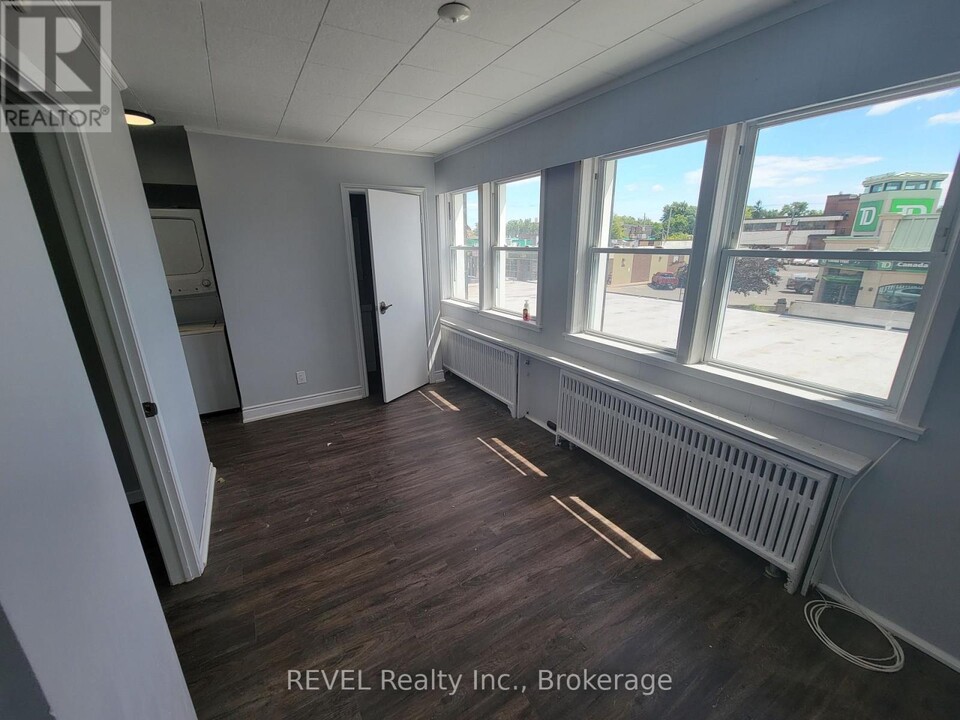 149-149 Clarence St in Port Colborne, ON - Building Photo